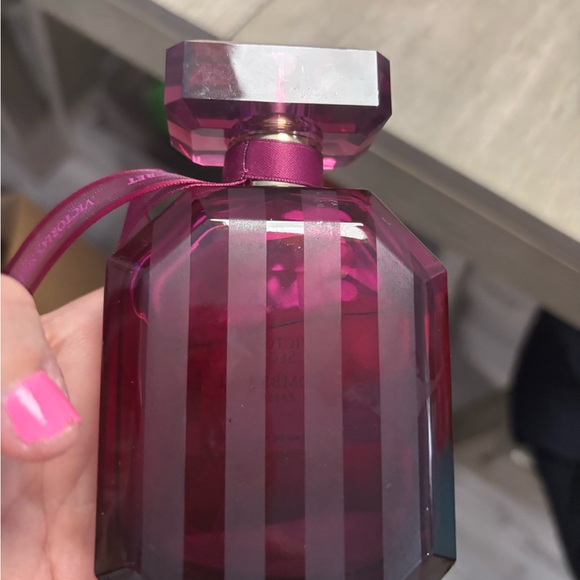 Victoria's Secret Bombshell Passion Eau de Parfum - Deep Pink NEW WITHOUT BOX - Picture 3 of 5